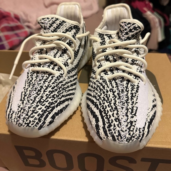 Yeezy Boost 350 V2 'Zebra' size 5.5 - Picture 5 of 10